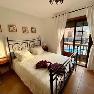  Séjour chez l'habitant Bedroom Medanomar 2